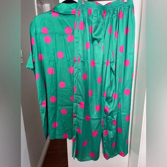 Dressed in lala set Green and Pink Polka Dot Pajama Set - Picture 4 of 4